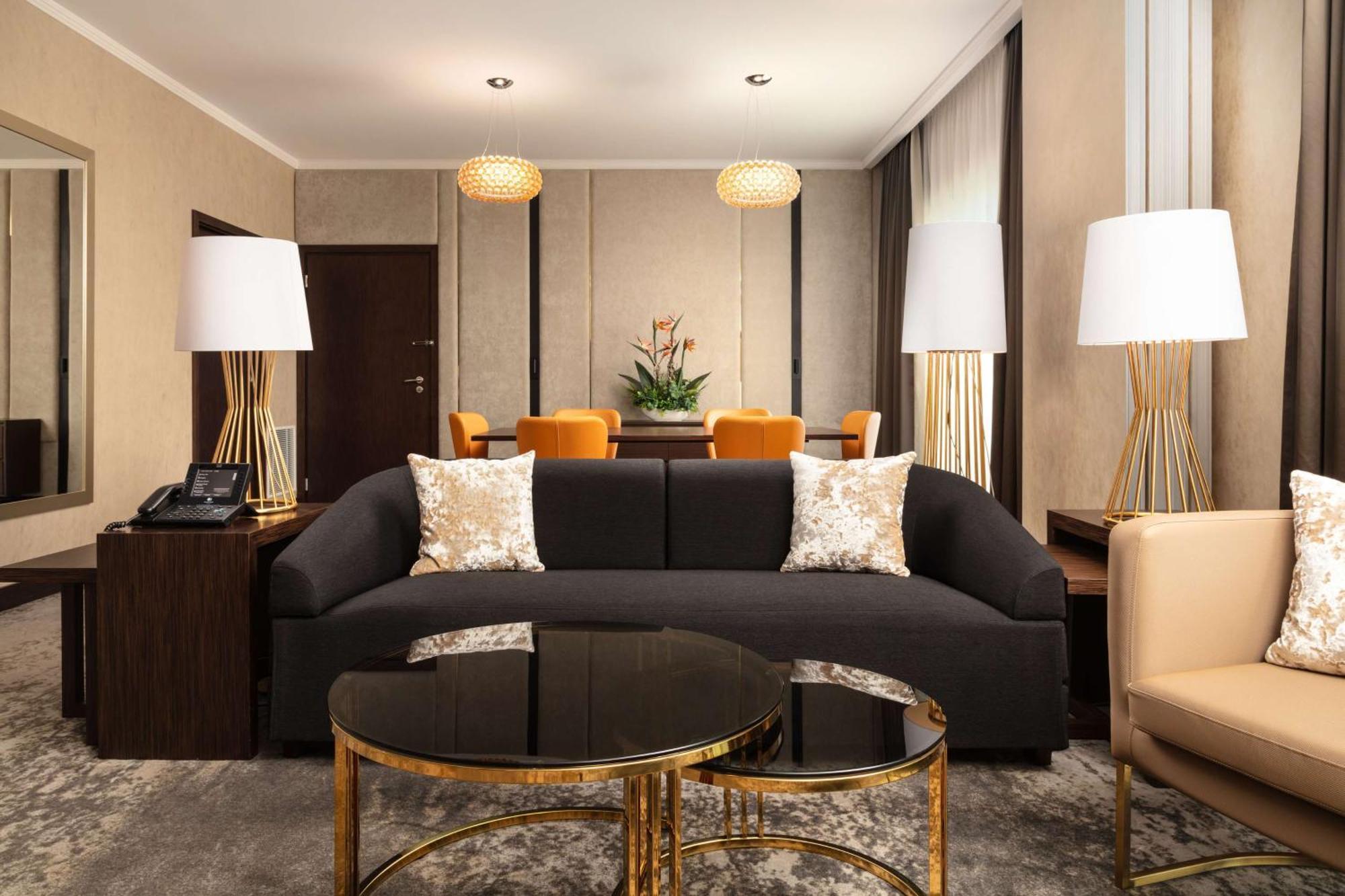 Doubletree By Hilton Lodz Hotel Eksteriør billede