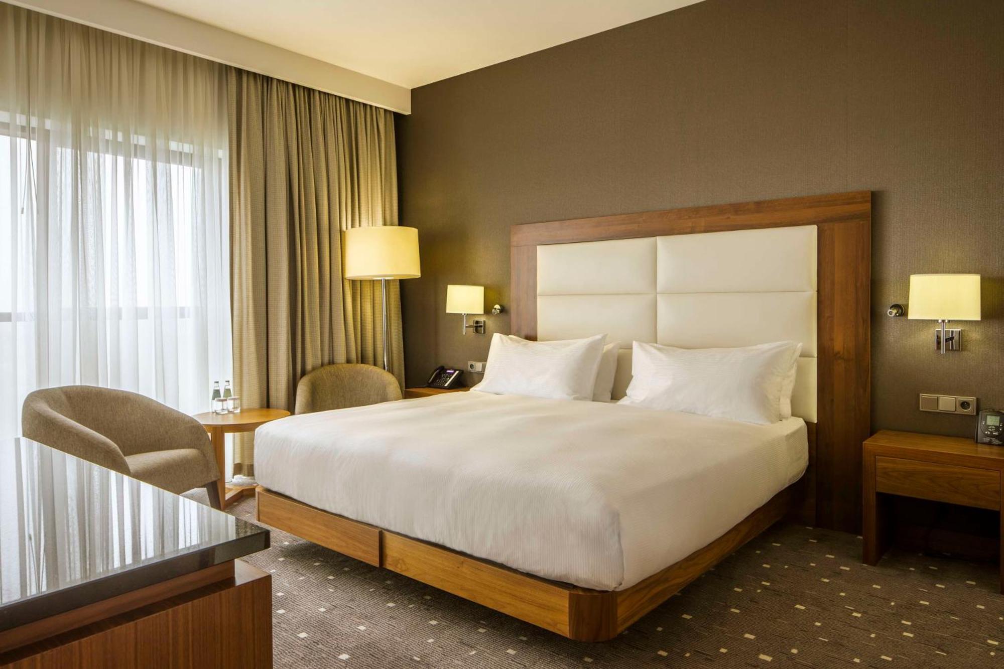 Doubletree By Hilton Lodz Hotel Eksteriør billede