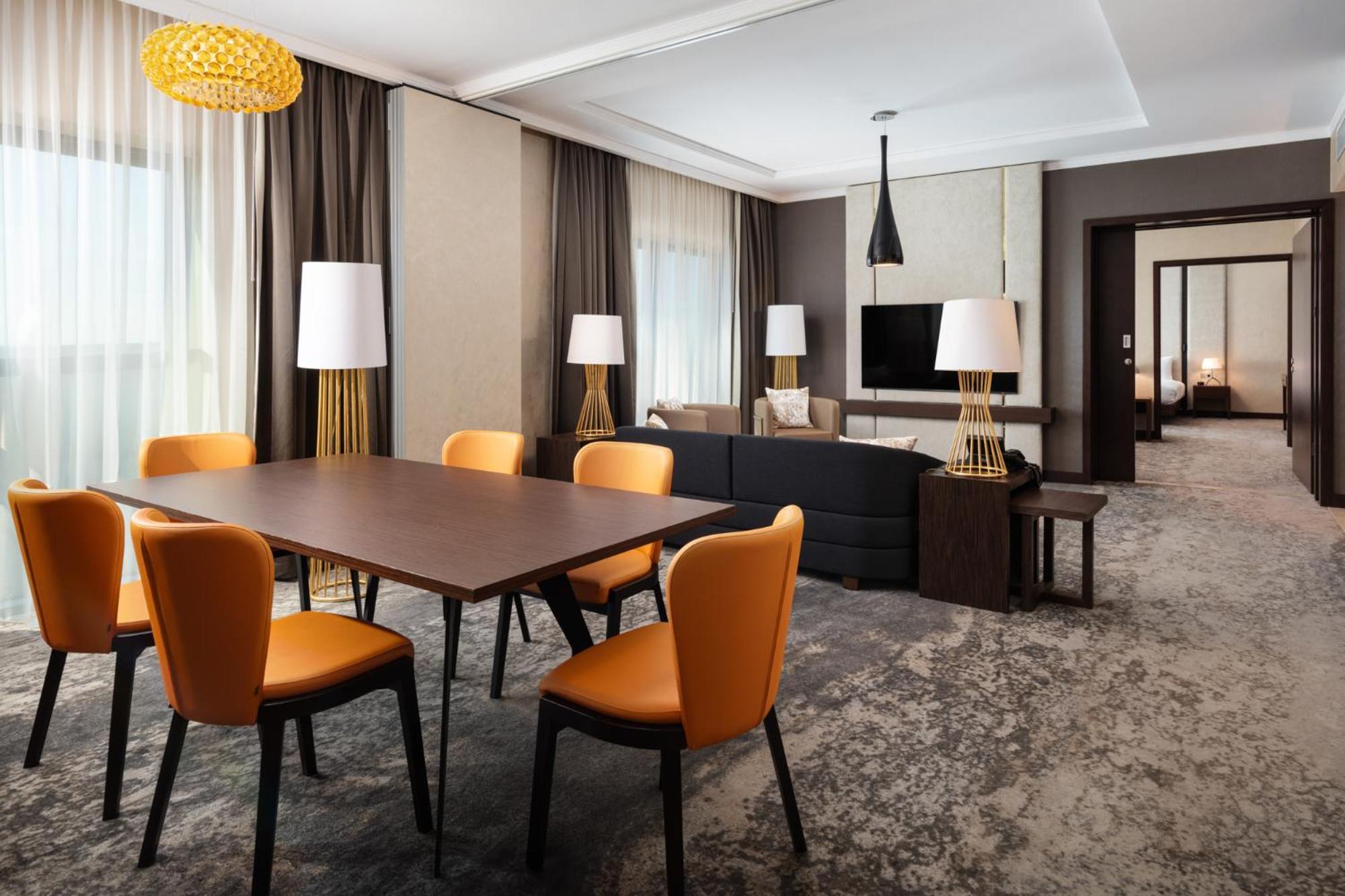 Doubletree By Hilton Lodz Hotel Eksteriør billede