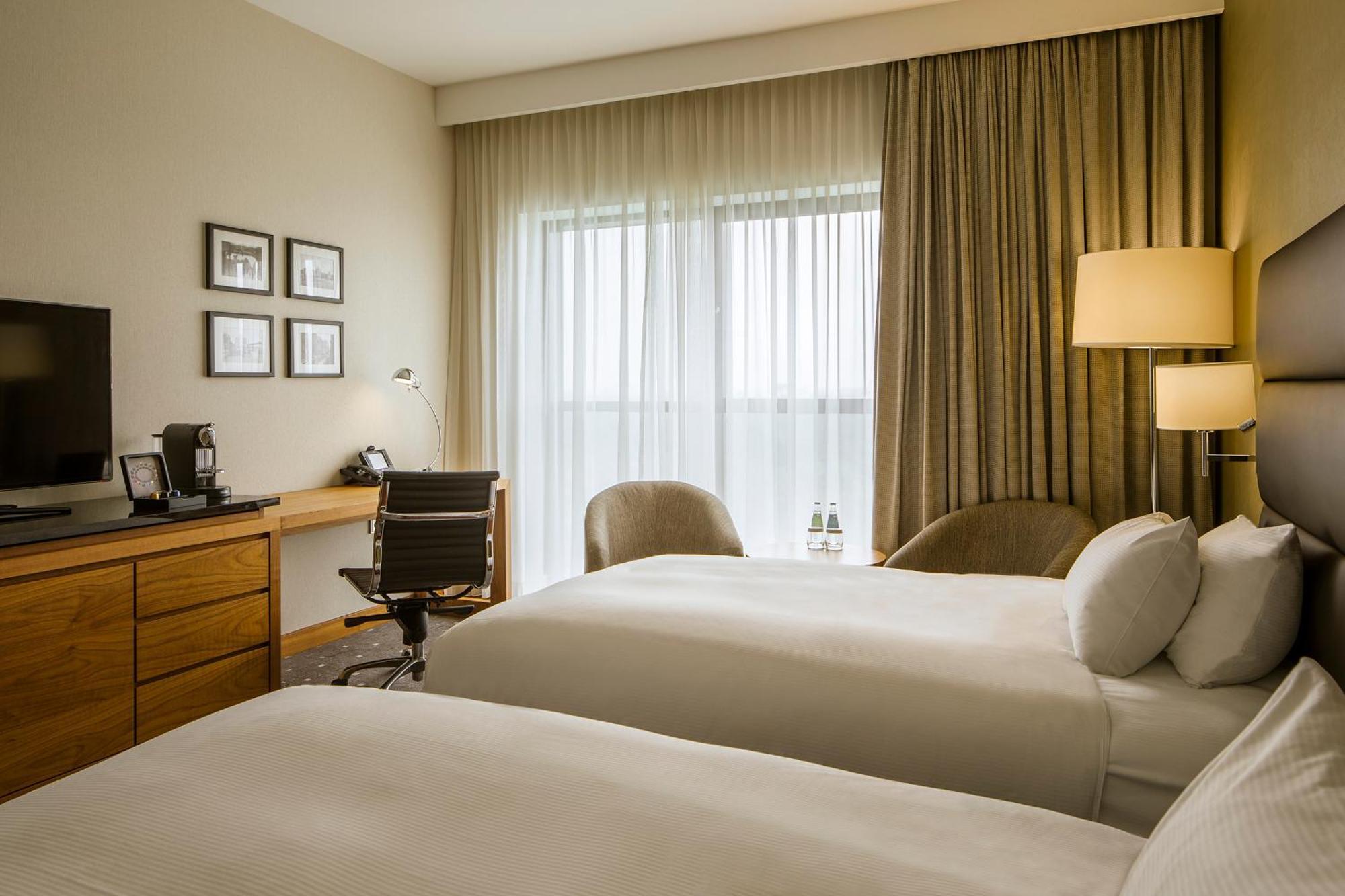 Doubletree By Hilton Lodz Hotel Eksteriør billede