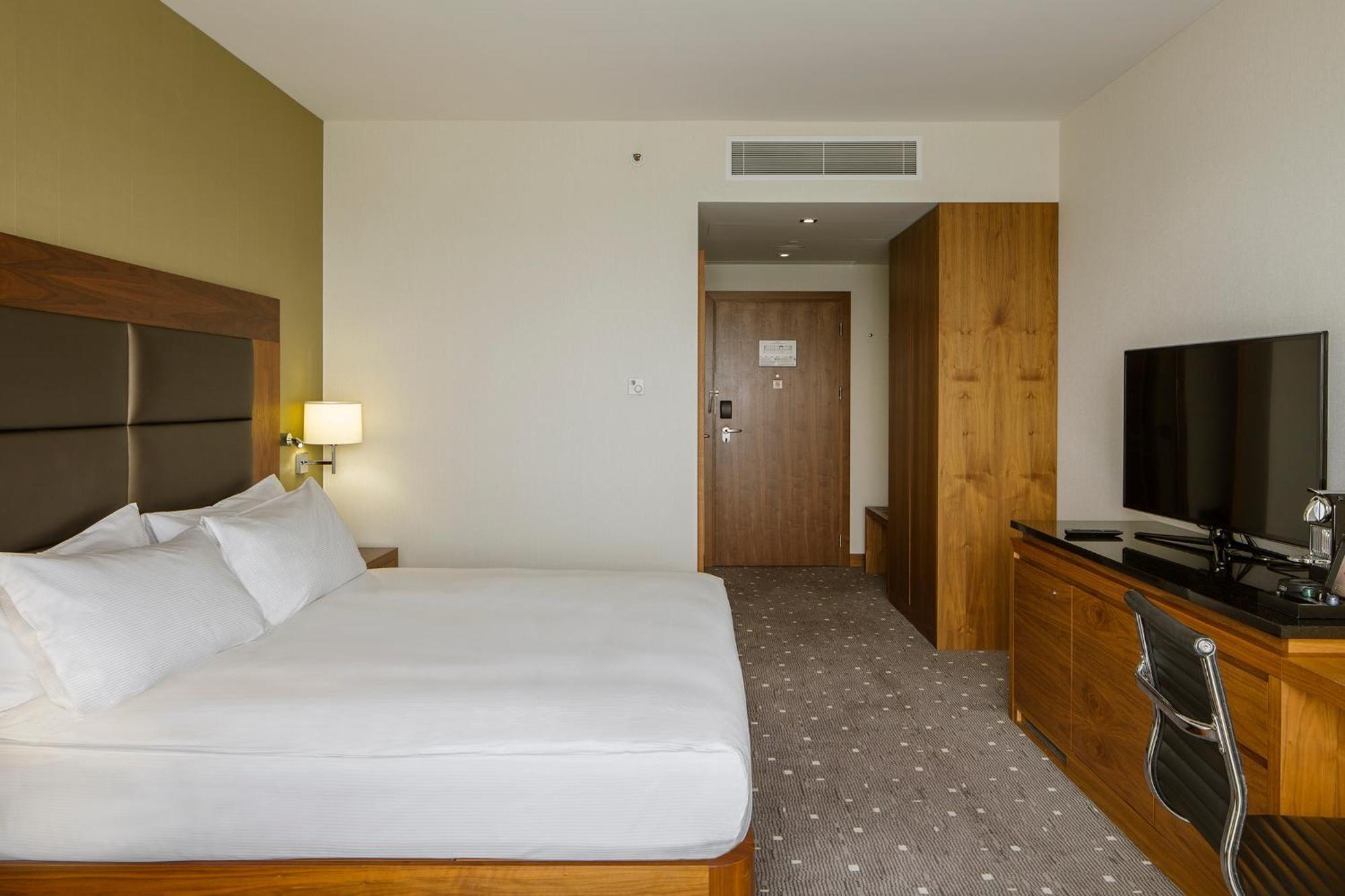 Doubletree By Hilton Lodz Hotel Eksteriør billede