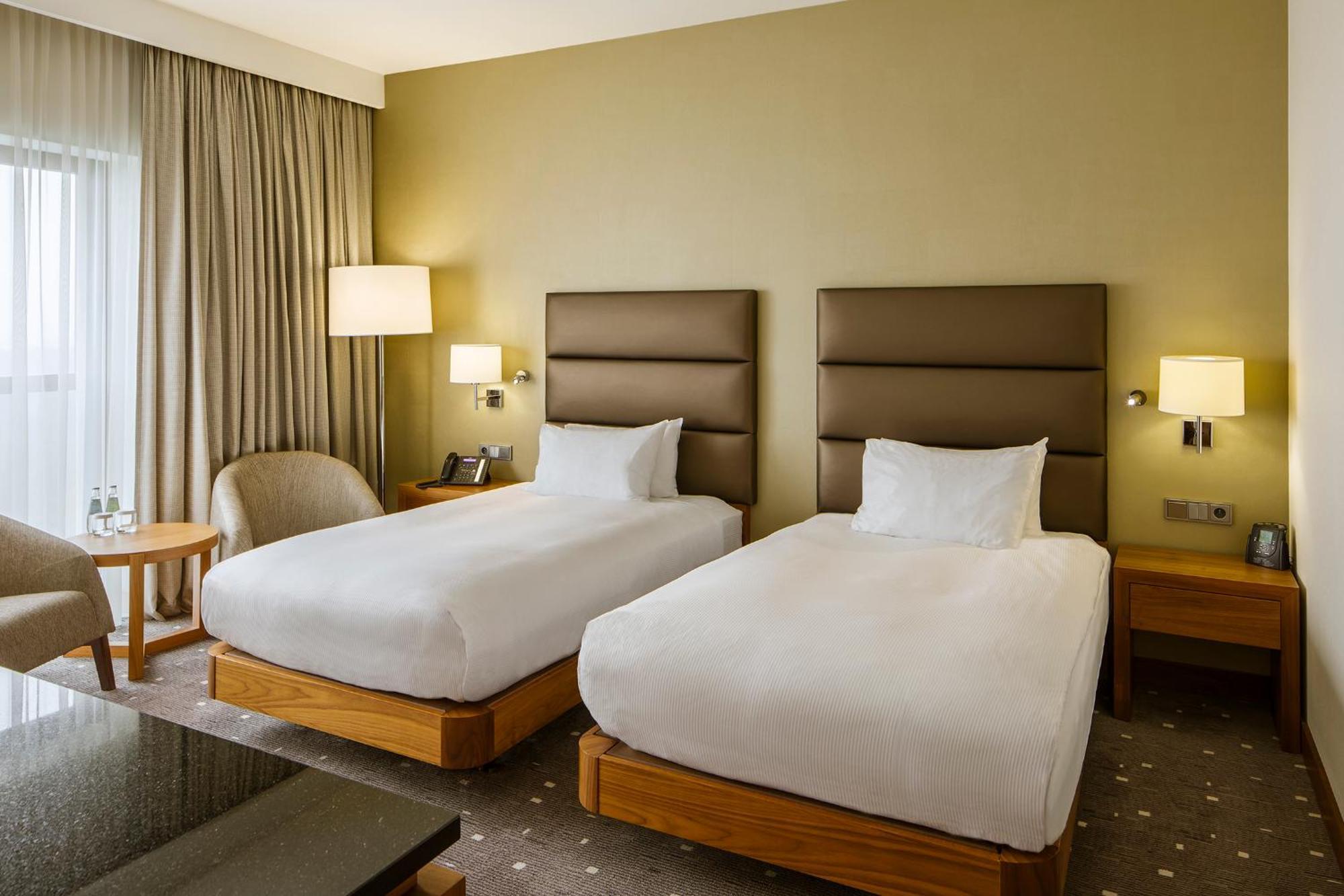 Doubletree By Hilton Lodz Hotel Eksteriør billede